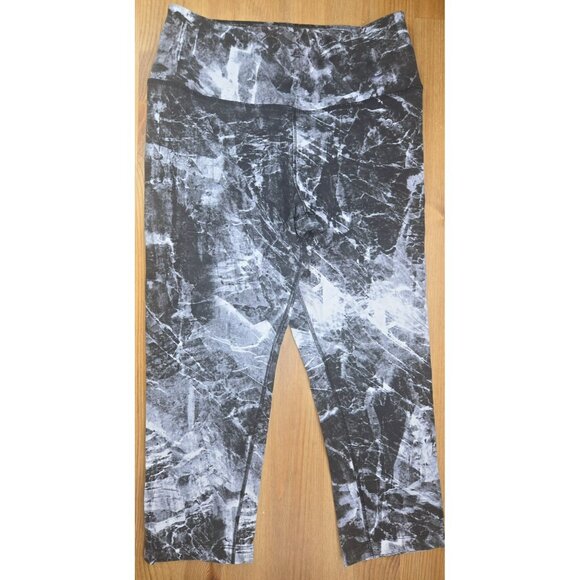 Nike Womens Dri-Fit Black Marble Capri Leggings Small - Picture 1 of 8